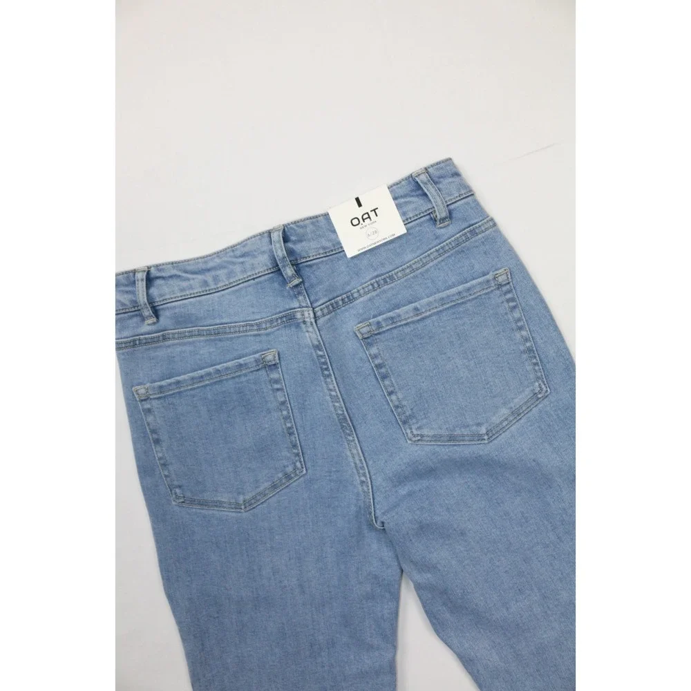 OAT New York Mid Rise Straight Ankle Jeans Women 6/28 NWT Light Wash Raw Hem